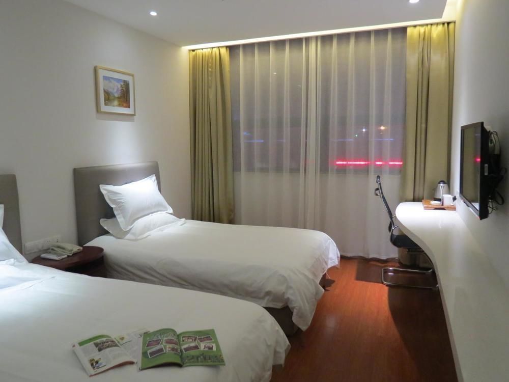 Yiting Si Ji Hotel Nantong Gongnong North Road Exterior photo